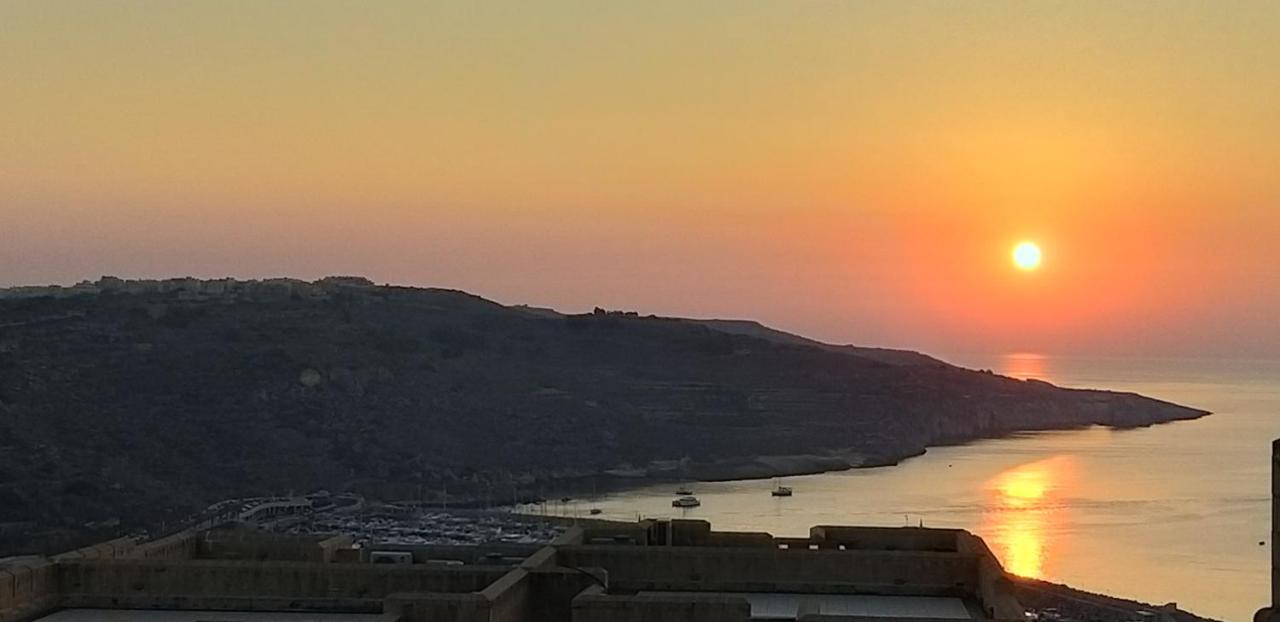 Luxury Apartment - Fort Chambray Għajnsielem Zewnętrze zdjęcie